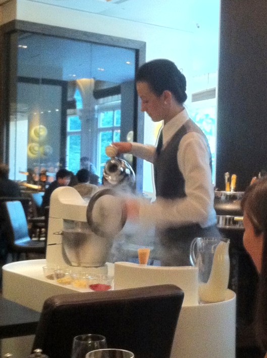 Liquid Nitrogen Ice Cream Maker