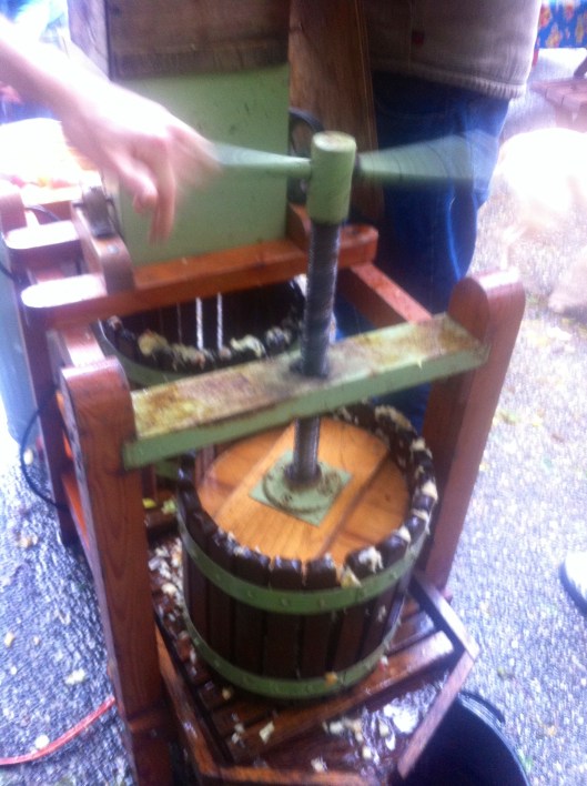 Hand Crankin' Hand Crankin'